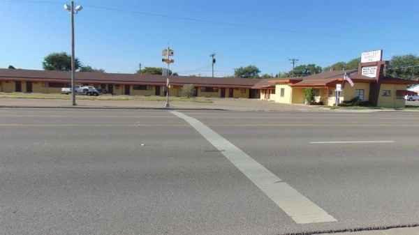 HERITAGE BUDGET INN image 12