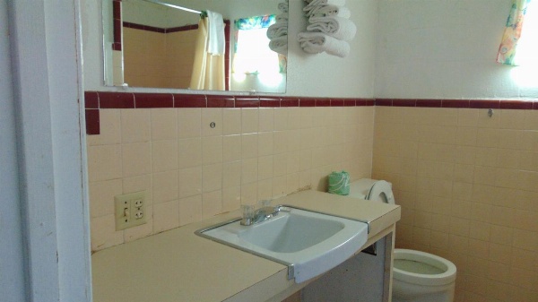 HERITAGE BUDGET INN image 2